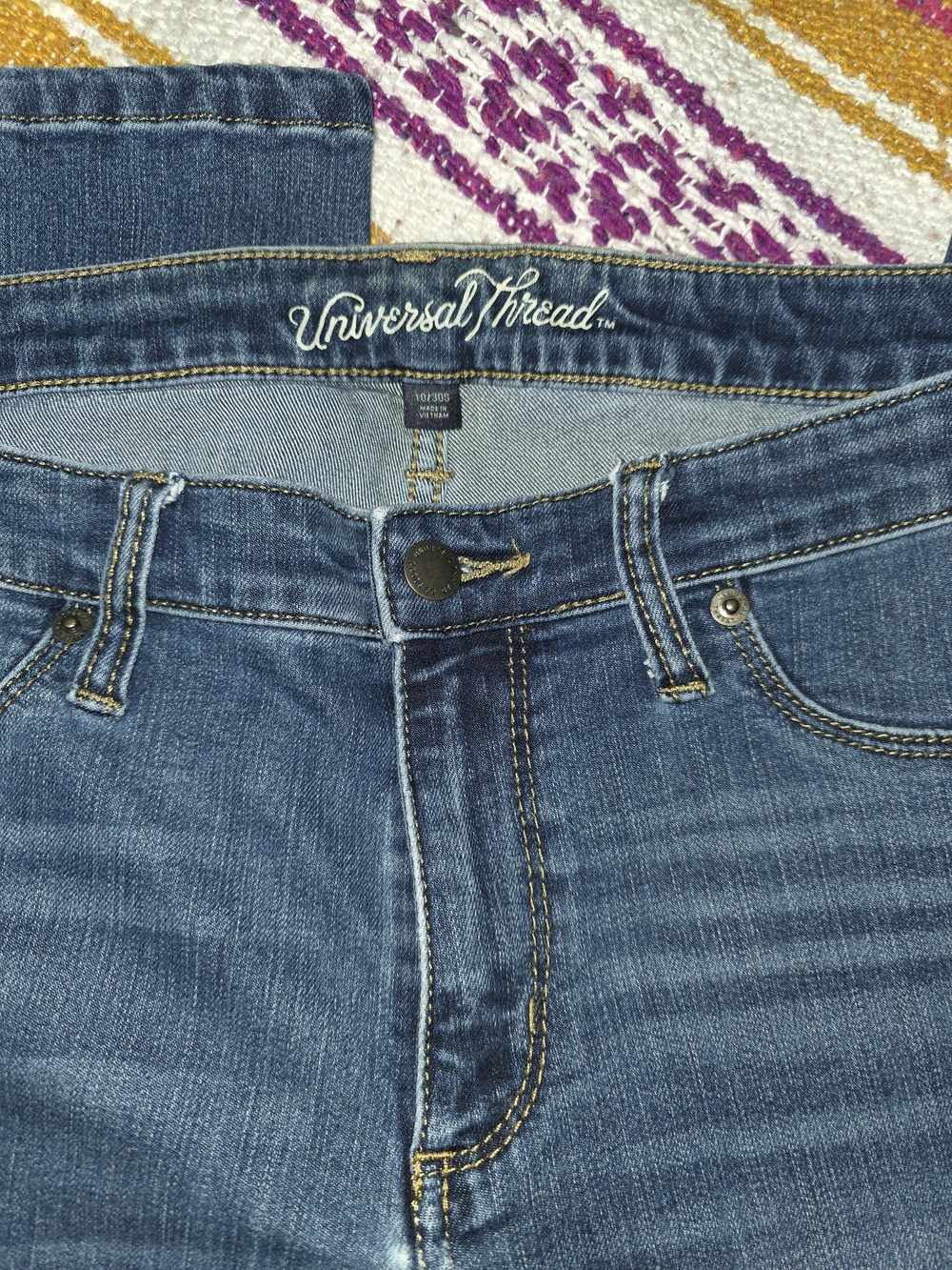 Universal Thread Women's Skinny Jeans - Medium Blue Wash